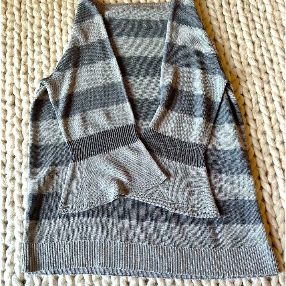 J.Jill Womens Silver Gray Top  Size M